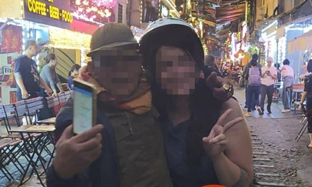 Hanoi police investigate motorbike taxi driver accused of overcharging American tourist- Ảnh 1. Hanoi police investigate motorbike taxi driver accused of overcharging American tourist- Ảnh 1.