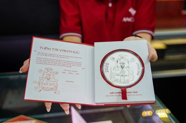 Vietnamese brave rain to buy gold on God of Wealth Day- Ảnh 8.