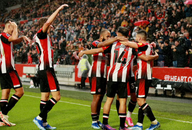 Brentford đấu Burnley: chênh lệch phong độ- Ảnh 1. Brentford đấu Burnley: chênh lệch phong độ- Ảnh 1.