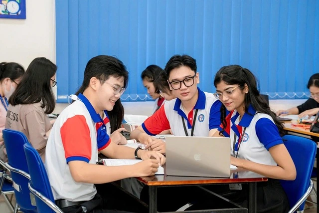 Trường đại học Y Dược Cần Thơ lần đầu xét tuyển tổ hợp C00 và D01 - Ảnh 1.