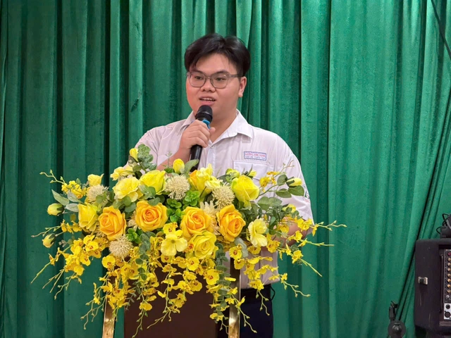Từ học sinh giỏi văn cấp quốc gia đến đảng viên trẻ của Trường THPT Lương Thế Vinh - Ảnh 2.