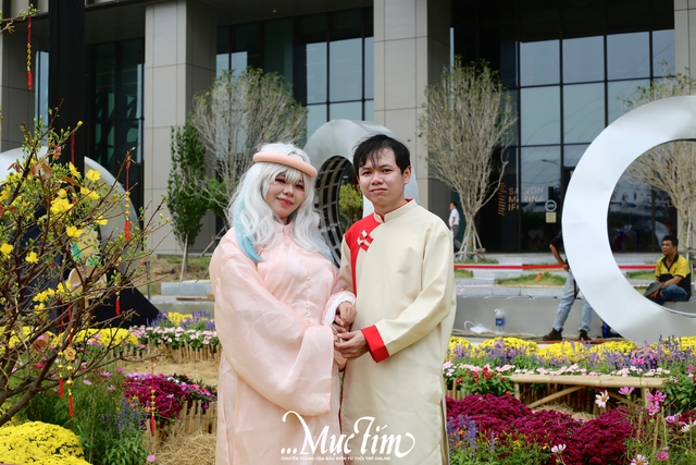 Lộ diện linh vật ngựa vàng, ngựa bạc tại vườn hoa ga Ba Son- Ảnh 8.