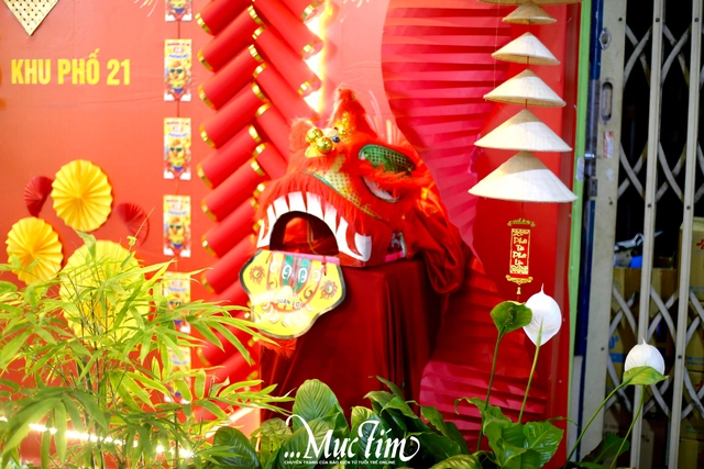 Dạo hẻm nhỏ ở TP.HCM, thấy Tết đang đến thật gần- Ảnh 15.