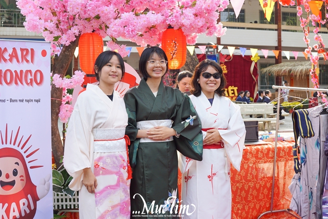 Teen THPT chuyên Hùng Vương kết nối ngôn ngữ, khám phá văn hóa tại ngày hội giao lưu- Ảnh 8.