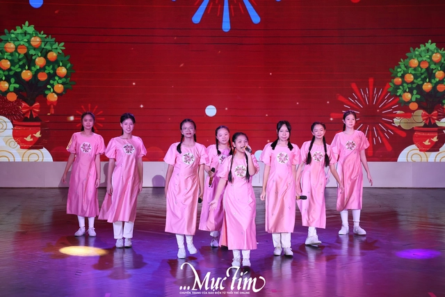 Xuân sẻ chia - Tết yêu thương: Trao hơn 6,8 tỷ đồng bảo trợ cho thiếu nhi mồ côi cha mẹ do COVID-19 tại TP.HCM- Ảnh 4.