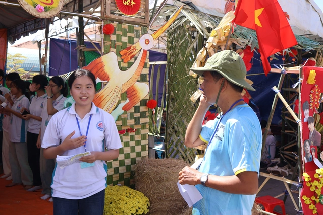 Học trò Trường THPT Phan Thanh Giản, Vĩnh Long cháy hết mình trong hội trại truyền thống- Ảnh 4.