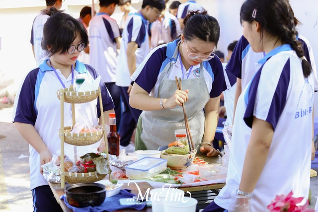 Hơn 500 học sinh sôi nổi tranh tài, thổi hồn Tết Việt vào hội xuân&nbsp;trường học- Ảnh 1.