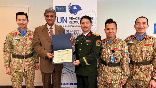 UN certifies Vietnam peacekeeping staff training course for 1st time- Ảnh 1.
