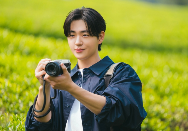 Shin Jae Ha rũ bỏ hình tượng phản diện, trở lại ấm áp trong Still shining- Ảnh 5.