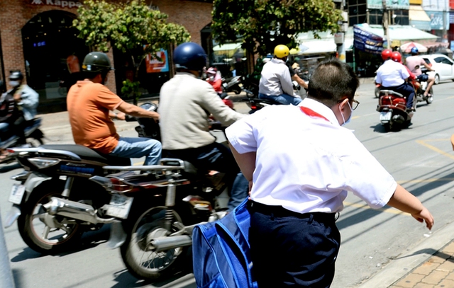 Over 40% of Ho Chi Minh City students aged 6-18 overweight or obese: doctors- Ảnh 1.
