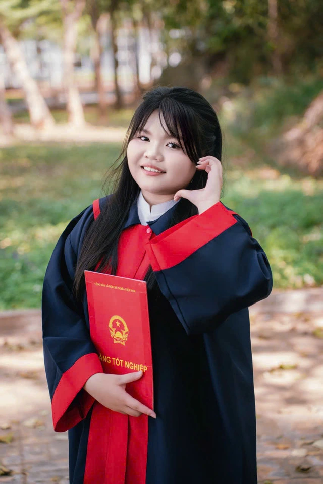 Nữ sinh chuyên hóa đạt giải nhất học sinh giỏi thành phố môn địa- Ảnh 1.