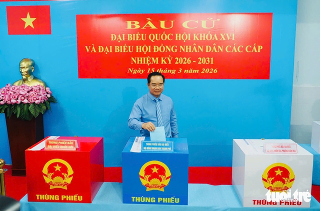 Nearly 79 million Vietnamese vote in parliamentary, local elections- Ảnh 6.
