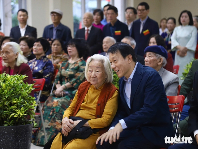 Nearly 79 million Vietnamese vote in parliamentary, local elections- Ảnh 20.