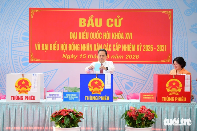 Nearly 79 million Vietnamese vote in parliamentary, local elections- Ảnh 4.