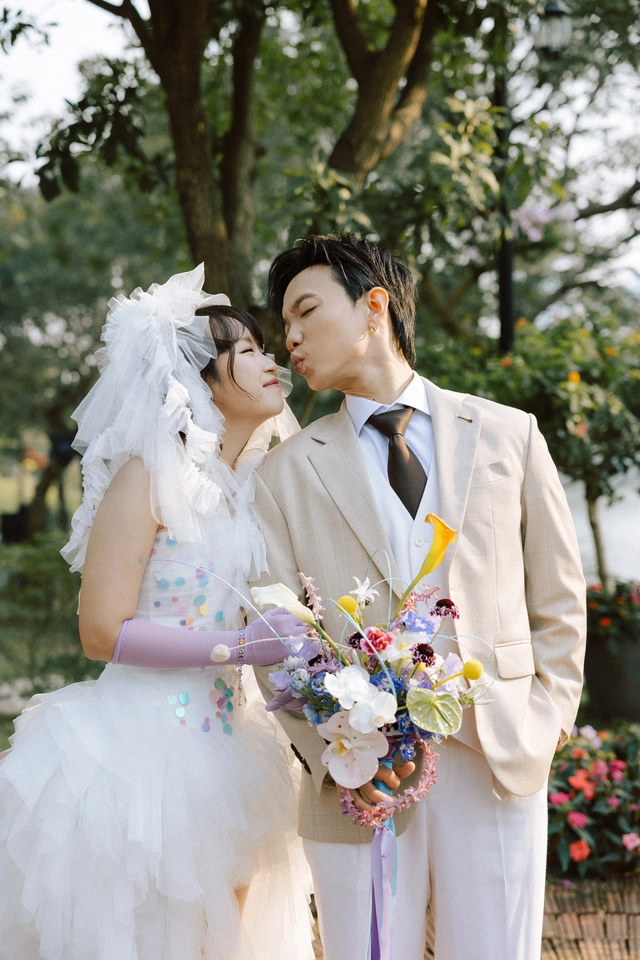 Hoàng Dũng ra mắt ca khúc tặng vợ trong đám cưới bí mật- Ảnh 5.