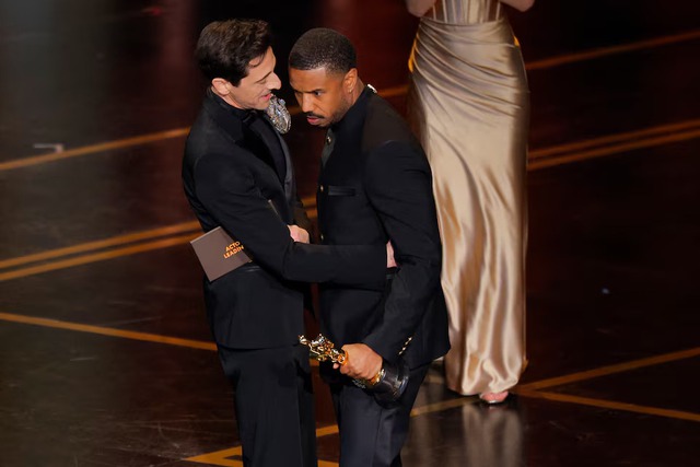 Michael B. Jordan wins best actor Oscar for dual role in 'Sinners' - Ảnh 2. Michael B. Jordan wins best actor Oscar for dual role in 'Sinners' - Ảnh 2.