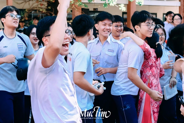 Sôi động hội thi kéo co học sinh chào mừng 95 năm thành lập Đoàn - Ảnh 11.
