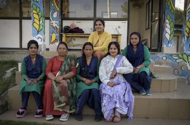 Open-cast pit to eco park: India reinvents old mines - Ảnh 1.