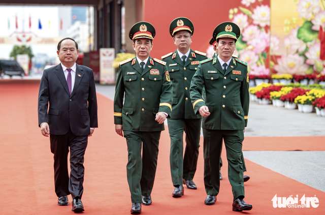 Vietnam’s General Phan Van Giang chairs welcome ceremony for Chinese defense minister - Ảnh 1.