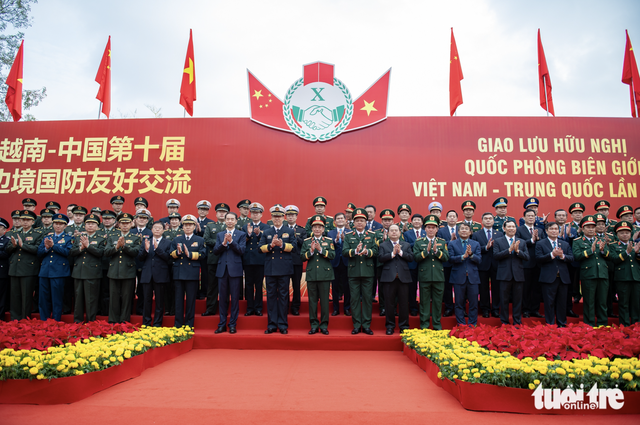 Vietnam’s General Phan Van Giang chairs welcome ceremony for Chinese defense minister - Ảnh 6.