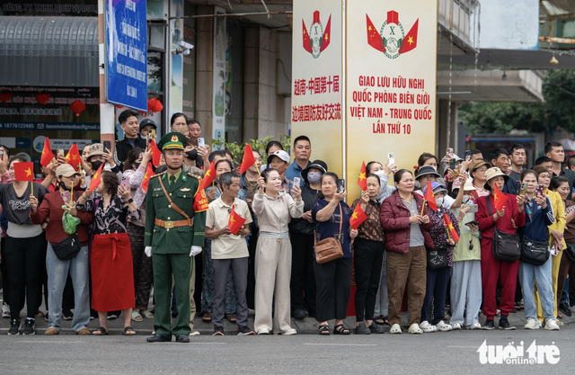 Vietnam’s General Phan Van Giang chairs welcome ceremony for Chinese defense minister - Ảnh 8.