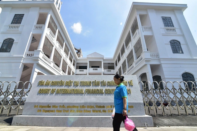 Vietnam needs highly skilled lawyers to support int’l financial center: bar association official- Ảnh 1.