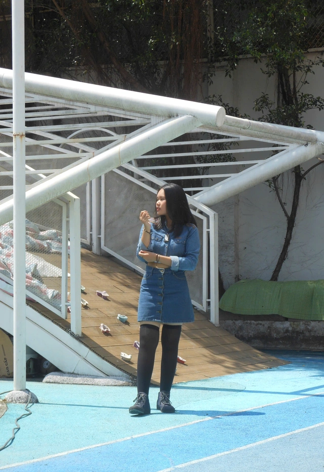 Giới trẻ rầm rộ khoe hình check-in Nhà văn hoá Thanh niên mới- Ảnh 2.