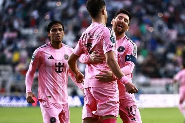 Messi scores 900th career goal but Miami crash out- Ảnh 1.