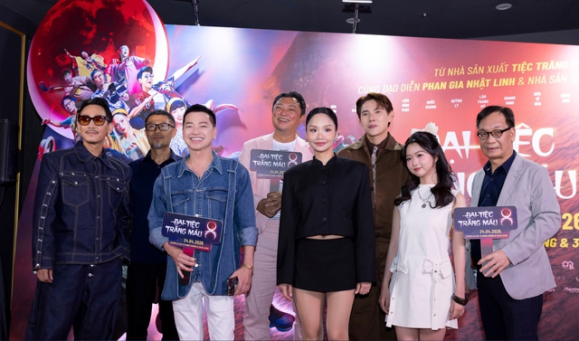 Đại tiệc trăng máu 8 là phần tiếp theo của Tiệc trăng máu?- Ảnh 1.