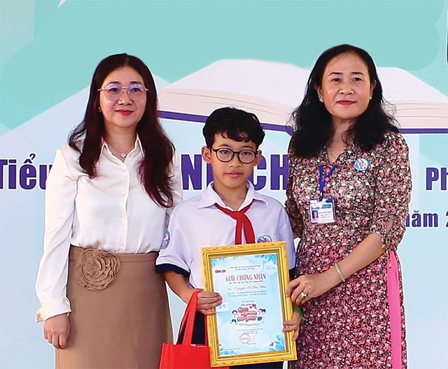 Gương mặt Con ngoan trò giỏi: Mộc Miên "ca sĩ nhí" kiên trì và giàu ước mơ - Ảnh 2.