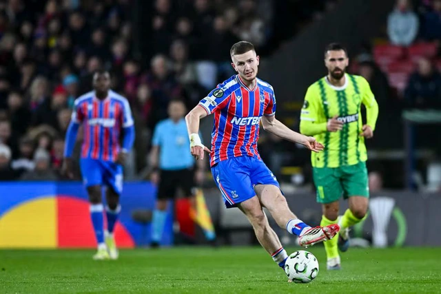 AEK Larnaca đấu Crystal Palace: - Ảnh 1.