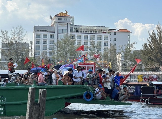 Sôi động lễ hội Tống Phong tại Cần Thơ- Ảnh 7.