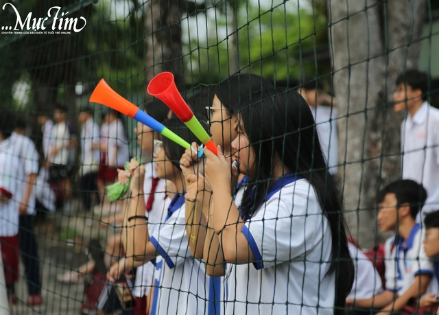 Teen Trường THPT Trường Chinh bùng nổ sân cỏ với môn thể thao vua- Ảnh 9. Teen Trường THPT Trường Chinh bùng nổ sân cỏ với môn thể thao vua- Ảnh 9.