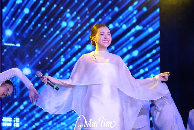 Youth Fest năm 2026: Đông Nhi, Văn Mai Hương, ST Sơn Thạch trình diễn cực 'cháy', đấu giá áo thun gây quỹ - Ảnh 6. Youth Fest năm 2026: Đông Nhi, Văn Mai Hương, ST Sơn Thạch trình diễn cực 'cháy', đấu giá áo thun gây quỹ - Ảnh 6.