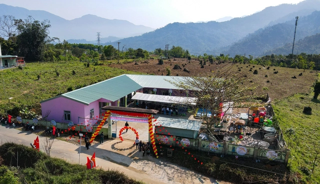 Japan’s casual wear brand builds school for mountain children in central Vietnam- Ảnh 1.