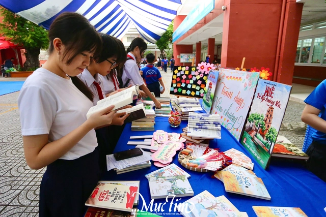 Một ngày 'chill' cùng sách của teen Trường THCS Hoàng Văn Thụ - Ảnh 2.