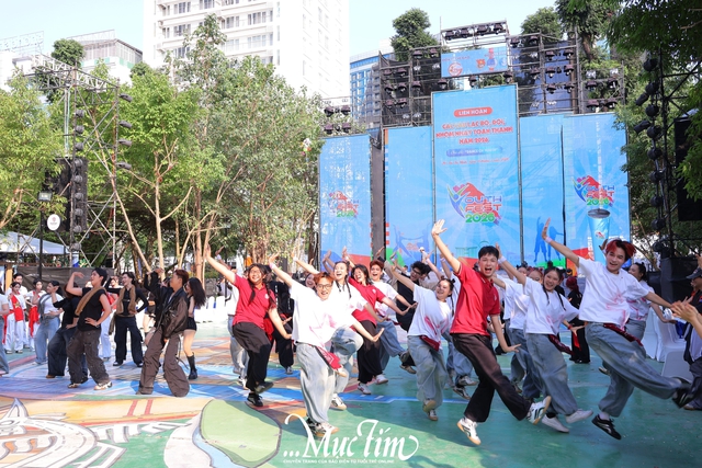 Trường đại học Ngoại thương đoạt giải nhất tại liên hoan Dance of Youth - Ảnh 11.