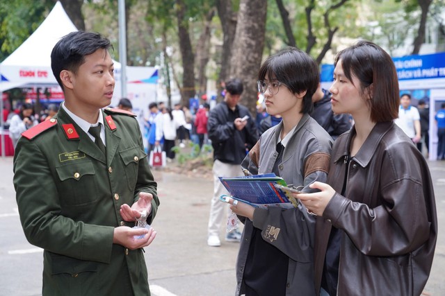 Lịch thi, cấu trúc bài thi đánh giá vào trường công an năm 2026- Ảnh 1. Lịch thi, cấu trúc bài thi đánh giá vào trường công an năm 2026- Ảnh 1.