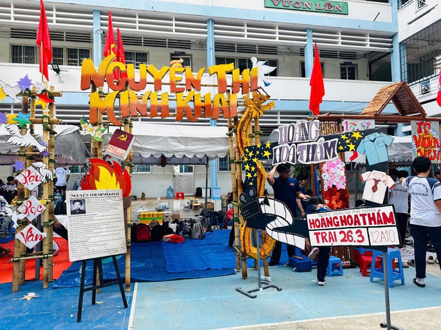 Teen Trường THPT Hoàng Hoa Thám 'cháy' hết mình với Hội trại truyền thống 26-3 - Ảnh 3. Teen Trường THPT Hoàng Hoa Thám 'cháy' hết mình với Hội trại truyền thống 26-3 - Ảnh 3.