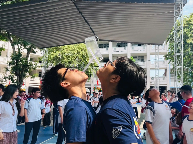 Teen Trường THPT Hoàng Hoa Thám 'cháy' hết mình với Hội trại truyền thống 26-3 - Ảnh 7. Teen Trường THPT Hoàng Hoa Thám 'cháy' hết mình với Hội trại truyền thống 26-3 - Ảnh 7.