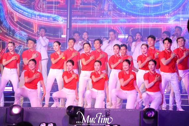 Youth Fest 2026: Tuổi trẻ TP.HCM bùng nổ cảm xúc tại chương trình kỷ niệm 95 năm thành lập Đoàn TNCS Hồ Chí Minh - Ảnh 6.