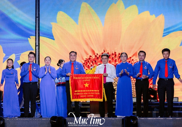 Youth Fest 2026: Tuổi trẻ TP.HCM bùng nổ cảm xúc tại chương trình kỷ niệm 95 năm thành lập Đoàn TNCS Hồ Chí Minh - Ảnh 3.