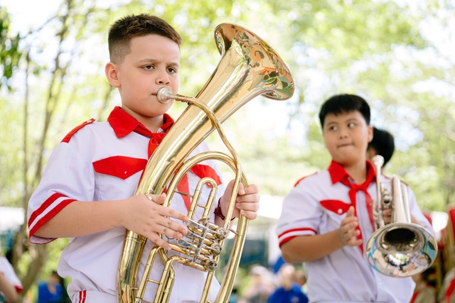 Bất ngờ với Tiếng kèn Đội ta của khối tiểu học- Ảnh 5. Bất ngờ với Tiếng kèn Đội ta của khối tiểu học- Ảnh 5.