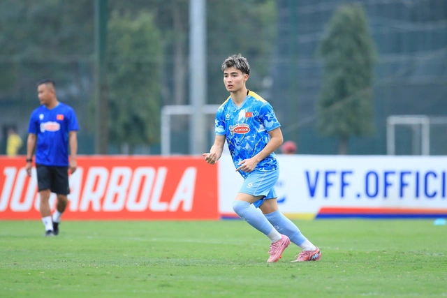 U23 Việt Nam có mặt tại Trung Quốc, dự giải CFA Team China 2026- Ảnh 2. U23 Việt Nam có mặt tại Trung Quốc, dự giải CFA Team China 2026- Ảnh 2.