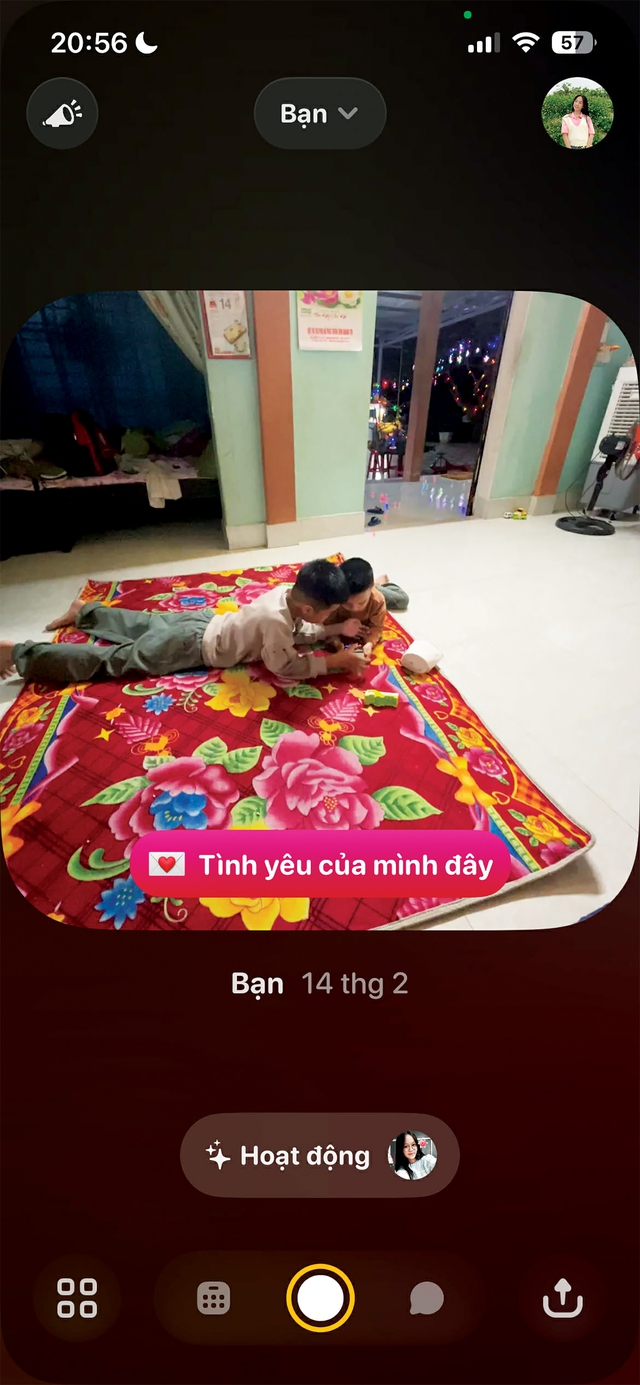 “Đợi xíu, mình chụp Locket đã!” nhật ký bằng ảnh của U15 - Ảnh 3.