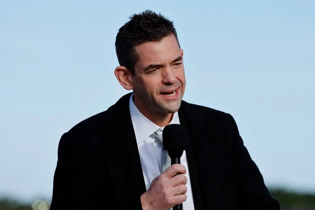 NASA plans moon base, nuclear spacecraft in multibillion-dollar moon program expansion- Ảnh 2.