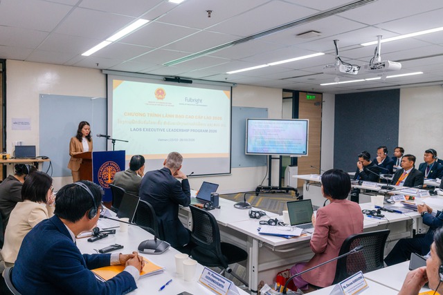 Vietnam, Laos address 3 key economic challenges in new era - Ảnh 1.