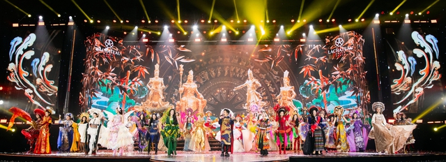 Bảo Ngọc, Minh Kiên cùng thí sinh Miss World Vietnam tôn vinh văn hoá Việt qua thời trang và vũ điệu - Ảnh 10.