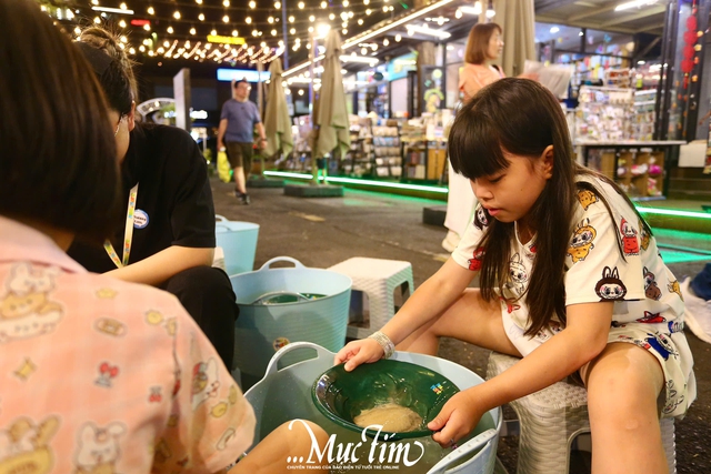 Đa dạng hoạt động giải trí buổi đêm hấp dẫn tại Đường sách TP.HCM- Ảnh 8.