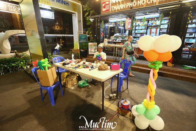 Đa dạng hoạt động giải trí buổi đêm hấp dẫn tại Đường sách TP.HCM- Ảnh 11.